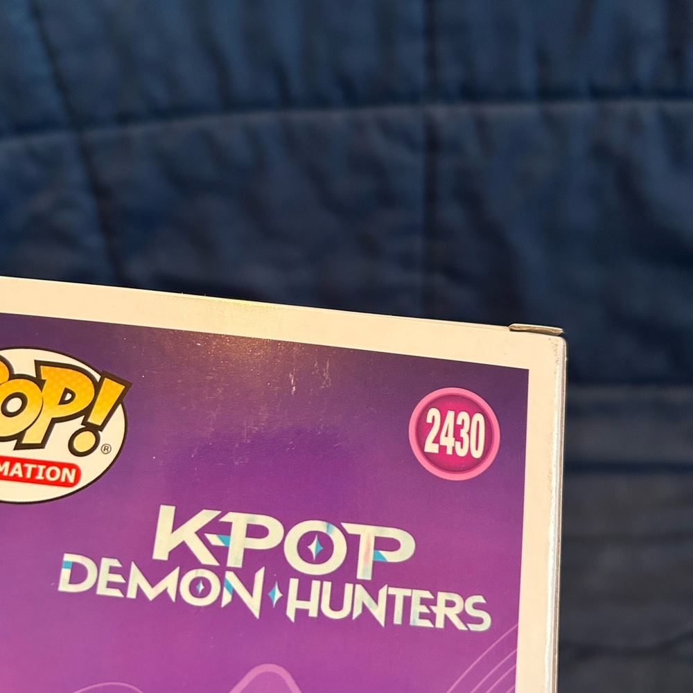 K-Pop Demon Hunters Rumi Glow CHASE Funko Pop - Picture 6 of 11